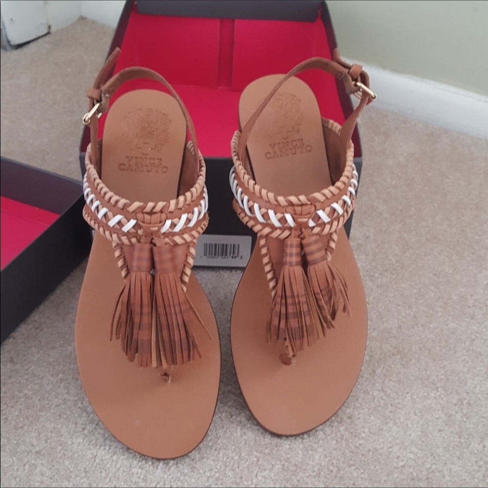 ✂️✂️ FINAL REDUCTION ✂️✂️✂️

NIB Vince Camuto Sandals size 6 Final Reduction